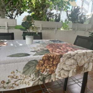 Mantel diseño primaveral con flores grandes
