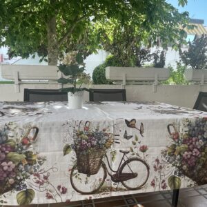 Mantel diseño primaveral con bici y flores
